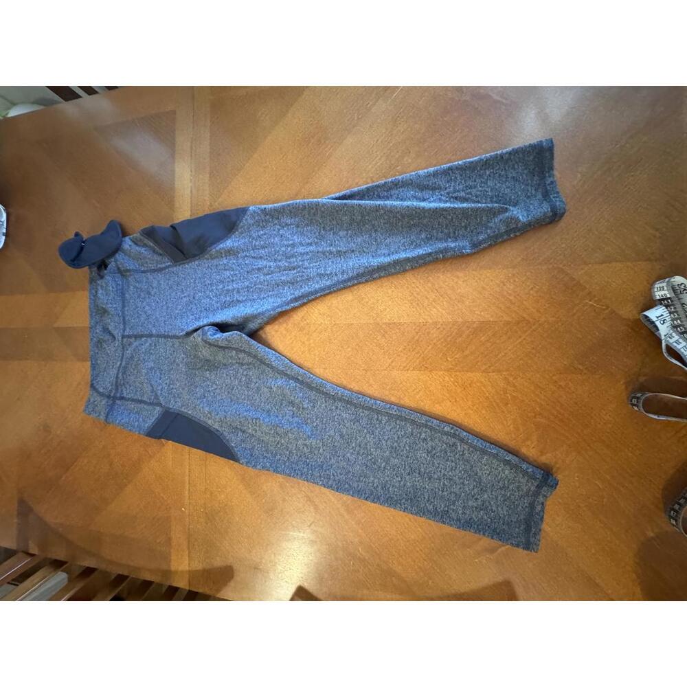 Comfortable Athletic Leggings with Side Pockets 4-115